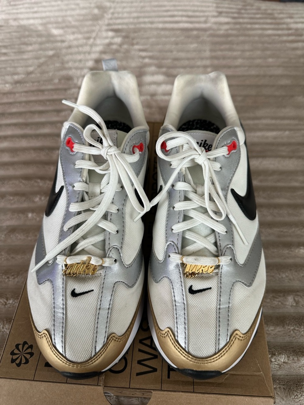 Women’s Nike Air Max Dawns White, Silver, Gold & Black Sneakers - Size 10.5